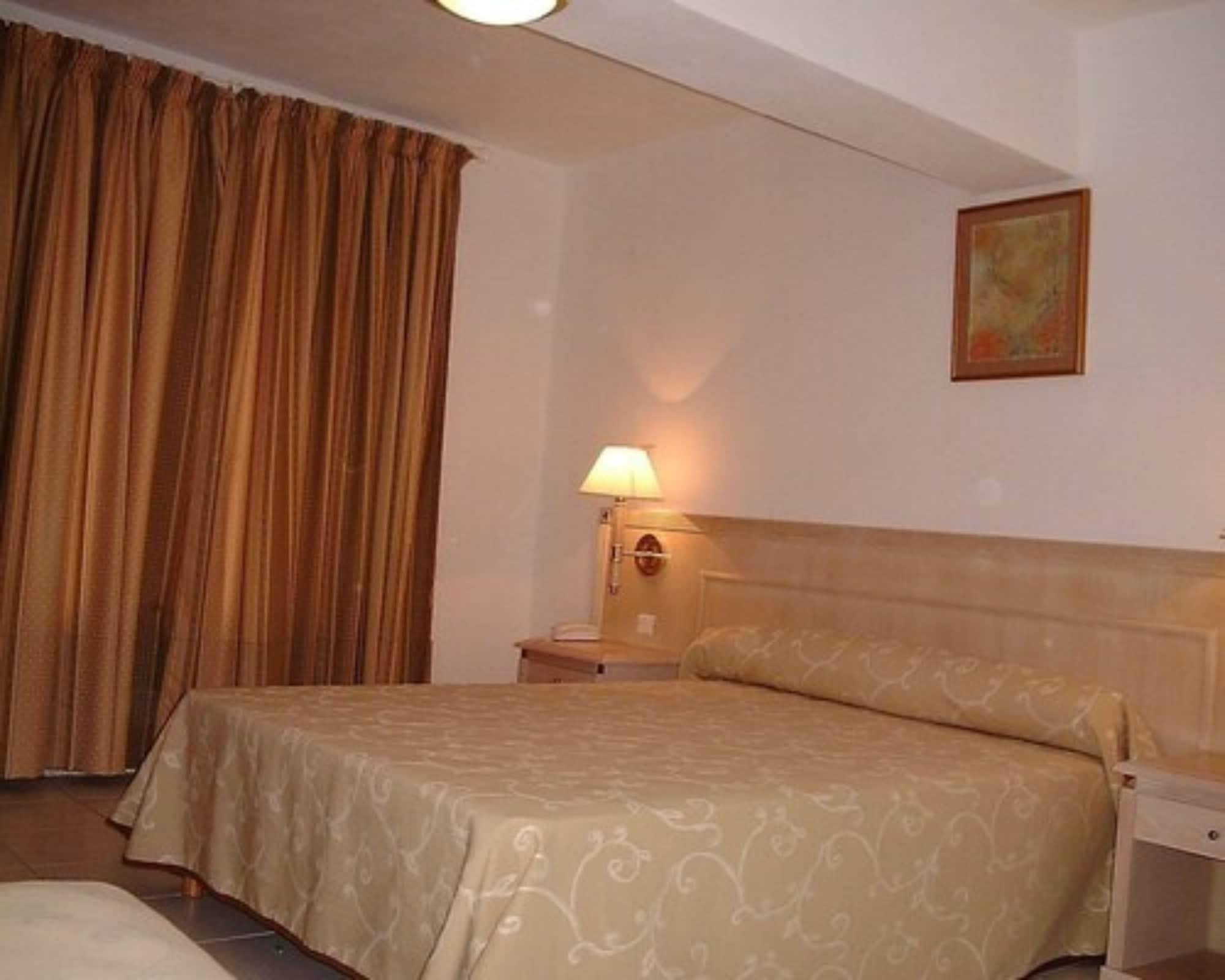 Hotel Residence San Pieru Tarcu Exterior foto